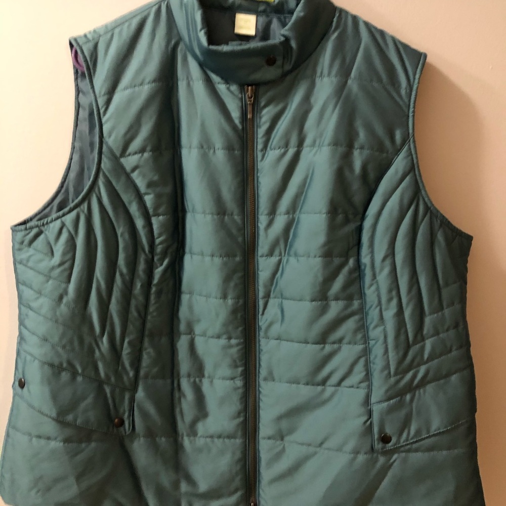Turquoise vest